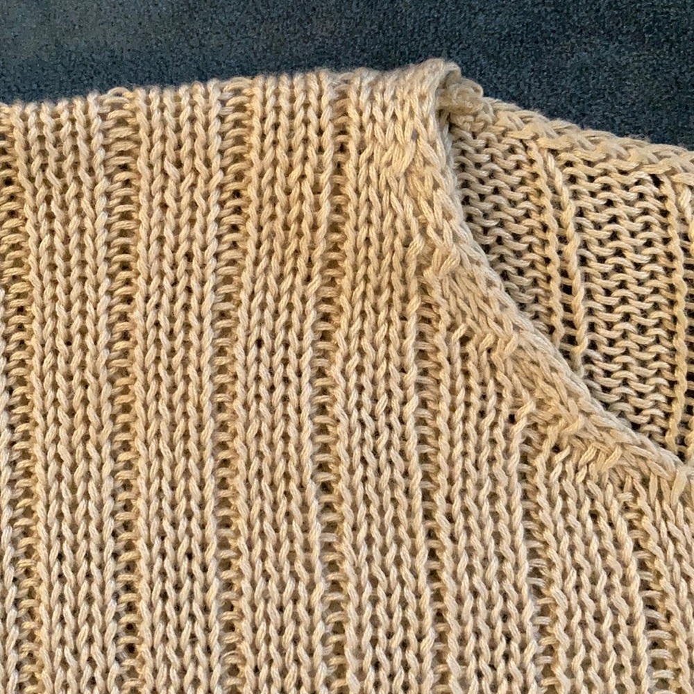 sweater - Picture 3 of 7